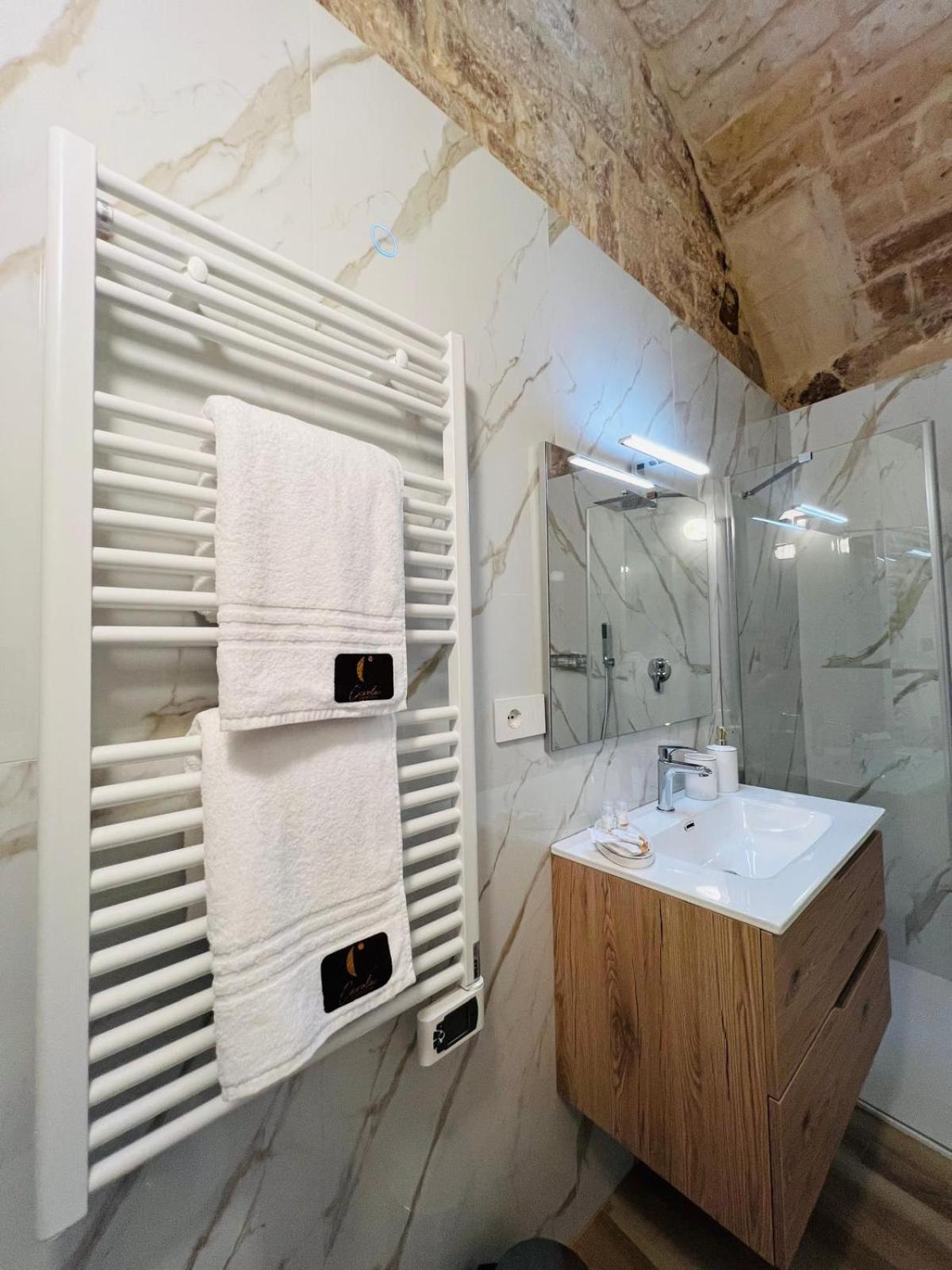 בארי Carola Luxury Room מראה חיצוני תמונה